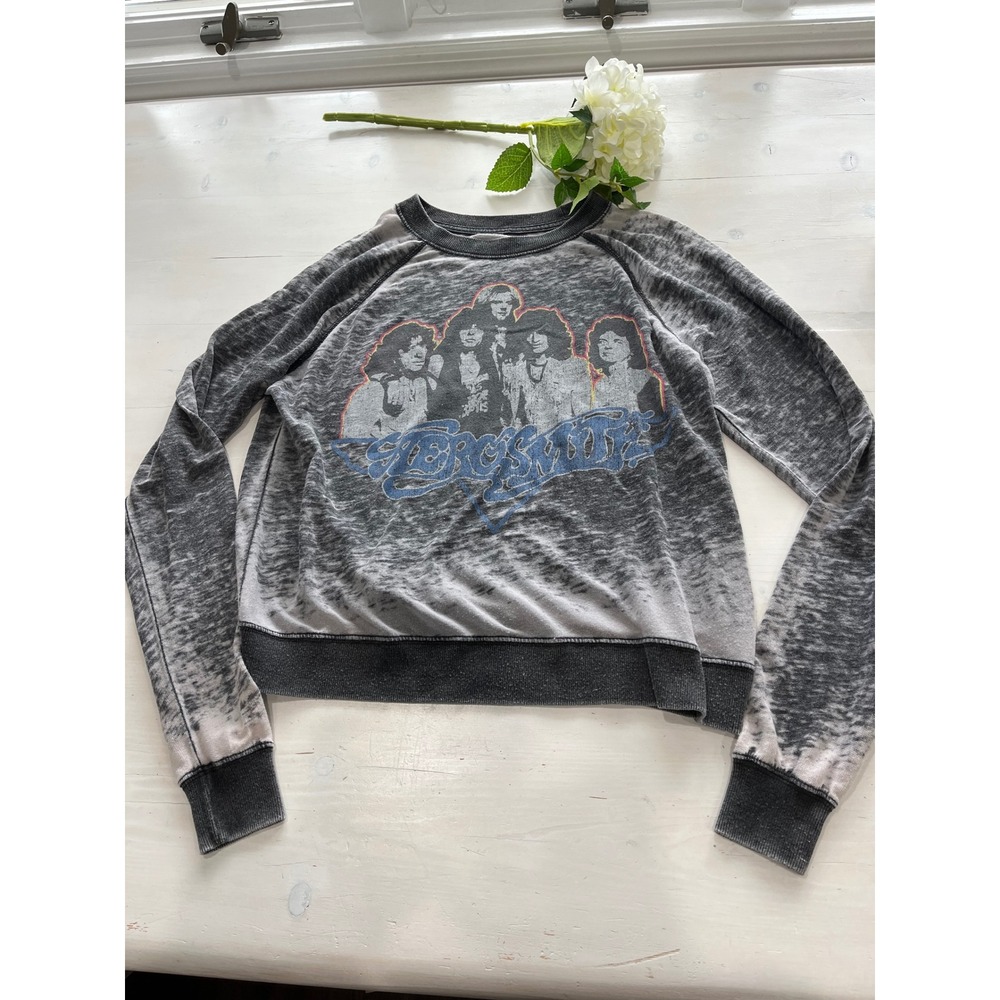 Recycled Karma Aerosmith Graphic Sweatshirt Women's S distressed‎ band shirt